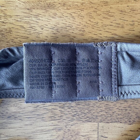 Size 38C Hanes brown convertible wire-free lightly padded bra adjustable straps - Picture 5 of 11